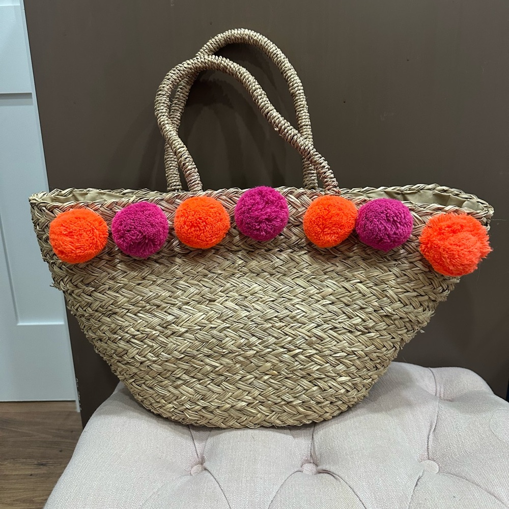 Rattan beach bag